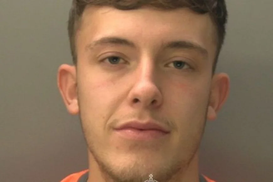 He Texted ‘Outside’; Police Were Waiting