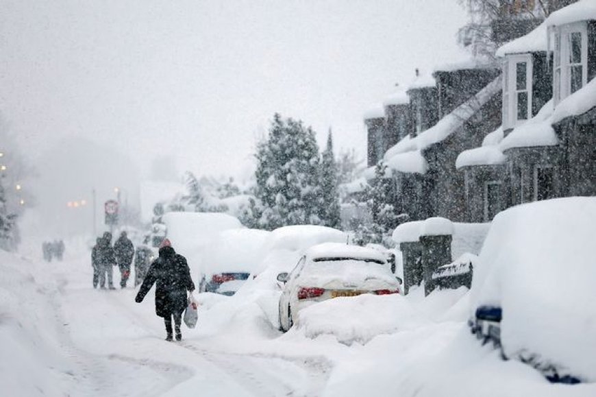 Galeforce weather bomb Storm Goretti will cause structural damage