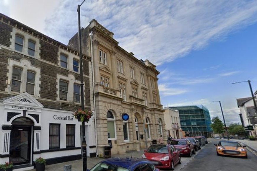 Bar and restaurant plan at former town centre bank site